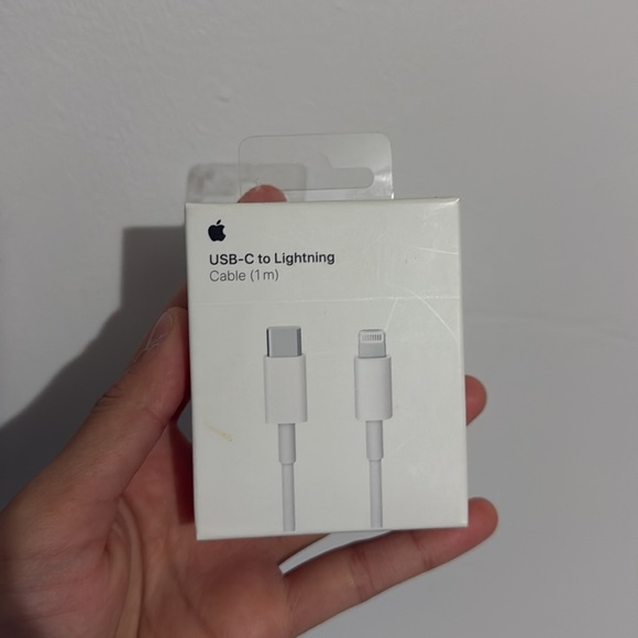 USB- C to Lightning Cable 1m New Apple charger wire cable new Apple product - Picture 6 of 6